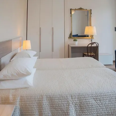 谢列斯特旅馆 东塞斯特里