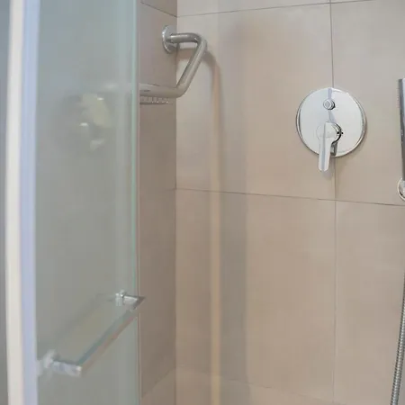 谢列斯特旅馆 3*