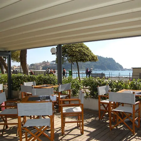 谢列斯特旅馆 酒店