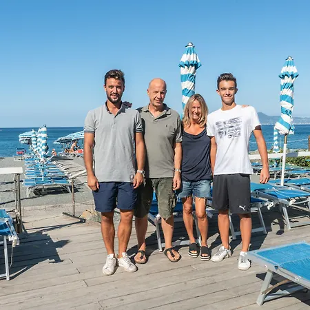 谢列斯特旅馆 酒店