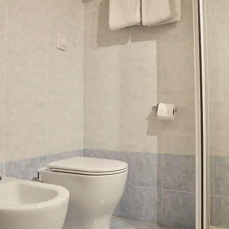 酒店 谢列斯特旅馆 3*